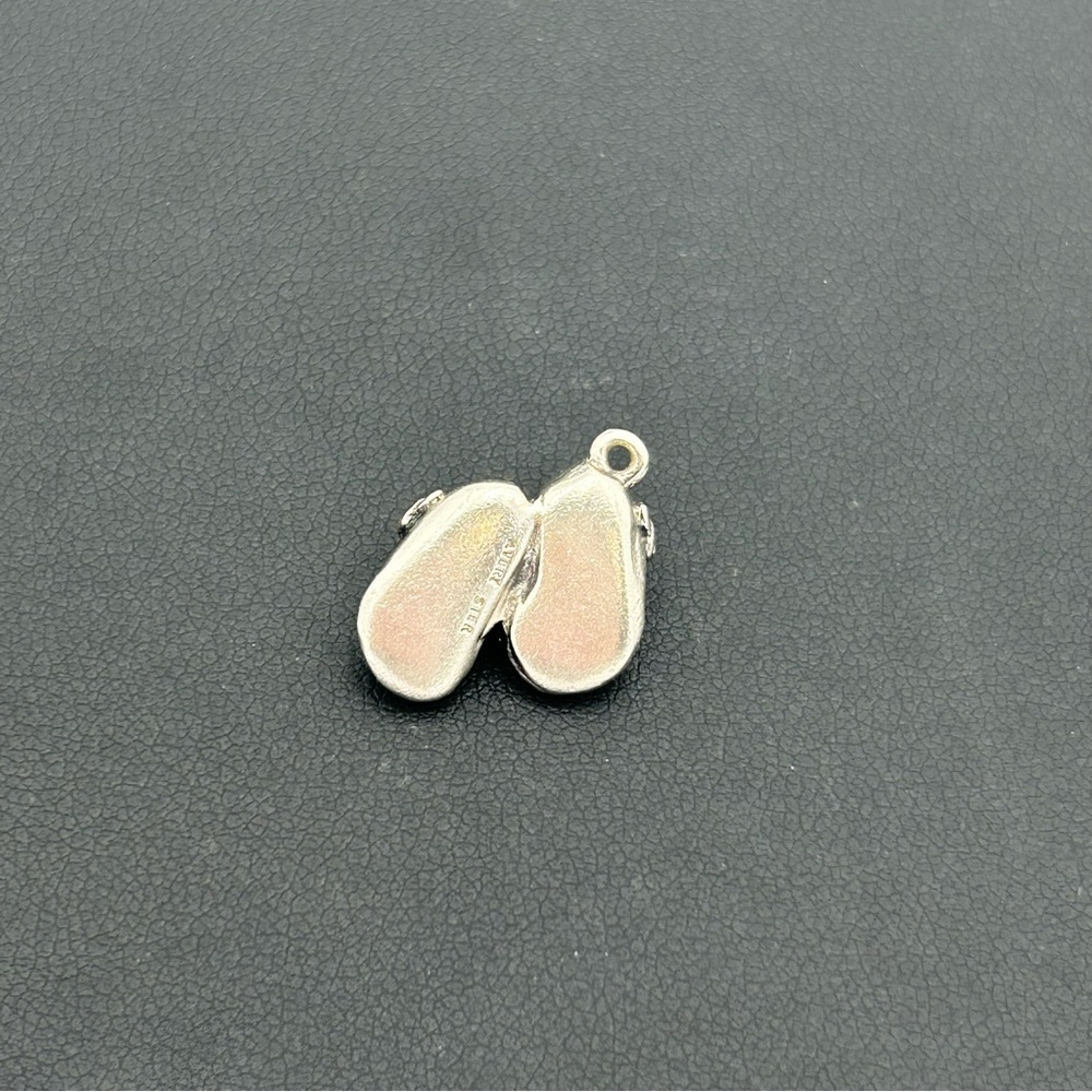 Avery Silver Baby Shoe Charm - Picture 3 of 5